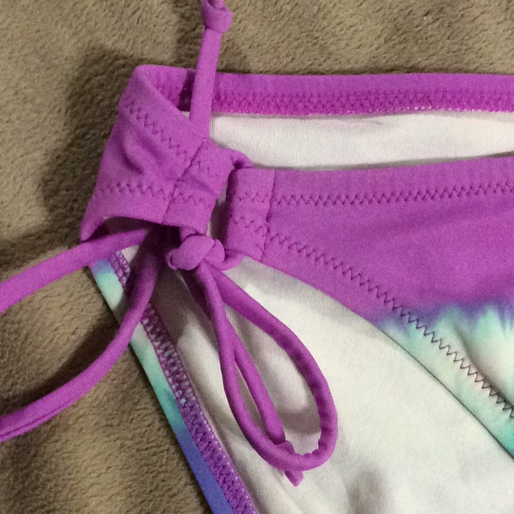 Victoria Secrets bikini bottoms - Picture 5 of 5